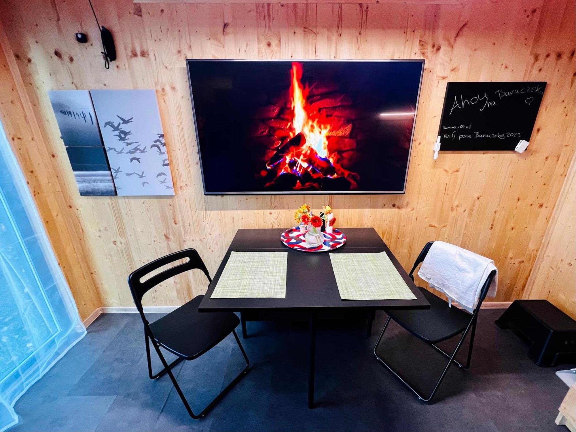 Tiny House Baraczek Brno-Jundrov, Ulice Veslarskaアパートメント エクステリア 写真