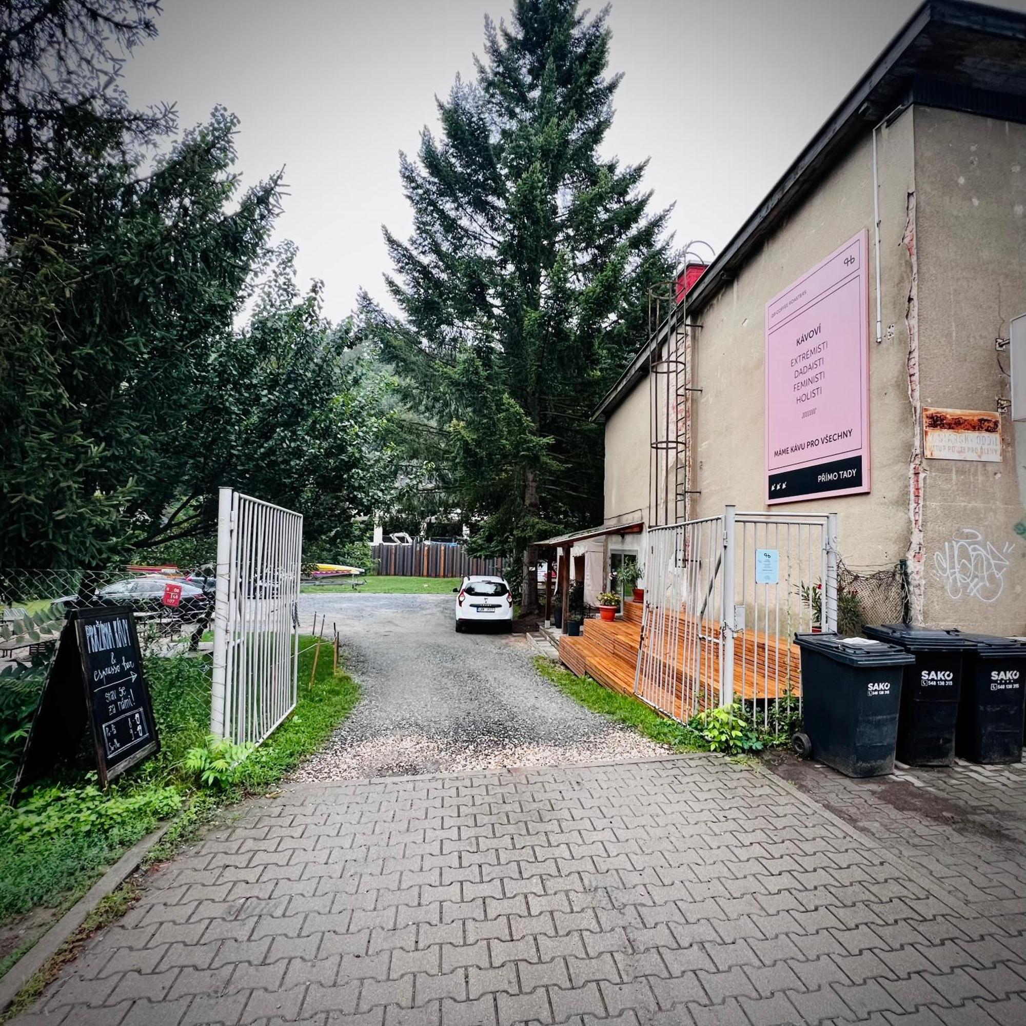Tiny House Baraczek Brno-Jundrov, Ulice Veslarskaアパートメント エクステリア 写真